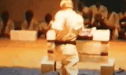 Jorgen Albrechtsen – Breaking 3 and 5 ice blocks 1975